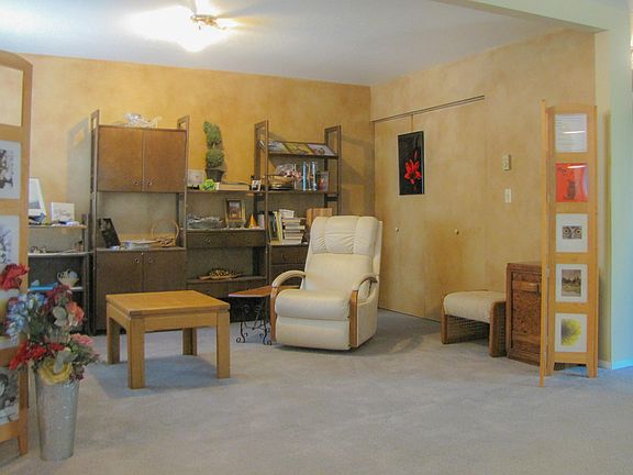 4th image of 146 Willow Ridge Ct