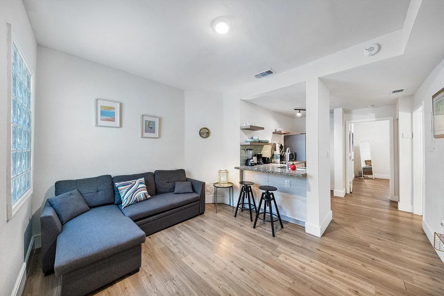 1 bed, 1.0 bath, 495 sqft, $3,993 — Photo 1