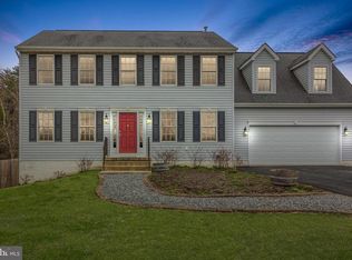 8901 Ridgecrest Ct, Fredericksburg, VA 22408