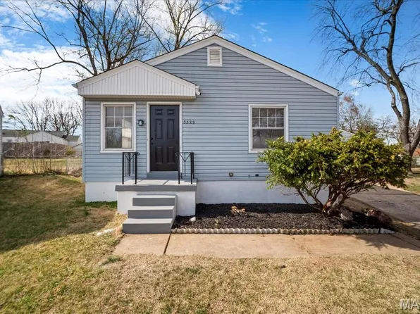 3329 Krem Ct, Saint Ann, MO 63074