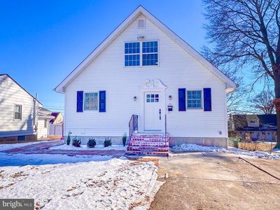950 Virga Ave, Levittown, PA, 19054