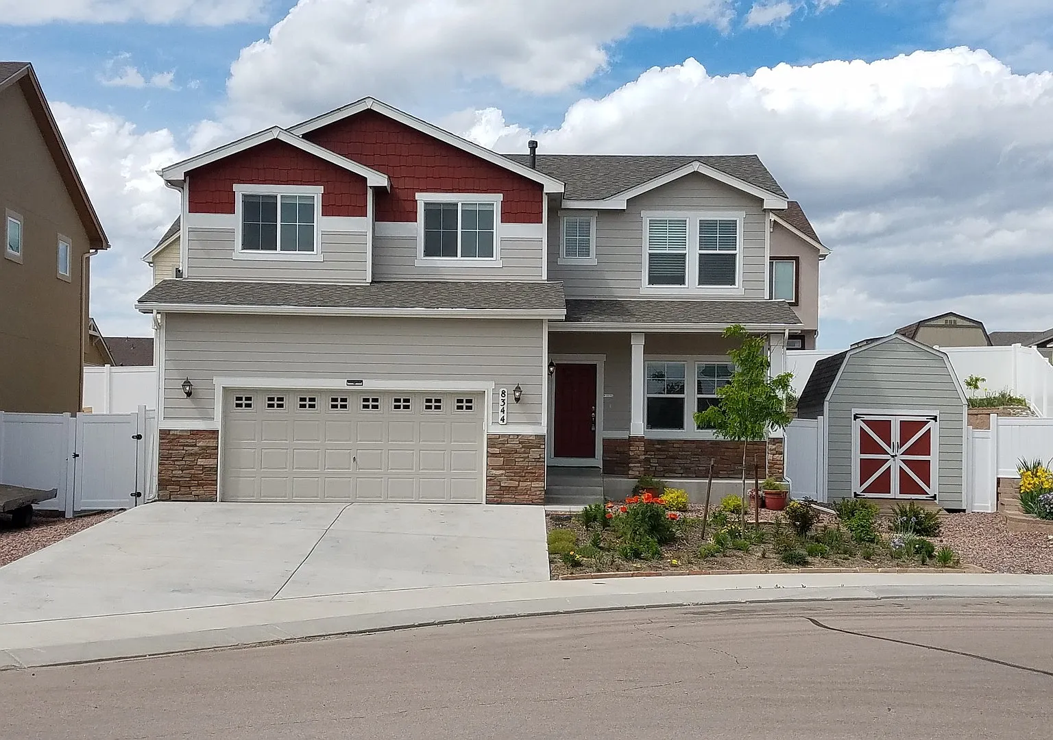 Beautiful 4/3/2 Fountain Valley Home Close to Ft Carson and Peterson AFB — Photo 1
