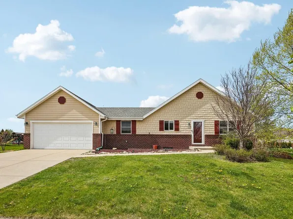 1112 Durango DRIVE, Hartford, WI 53027