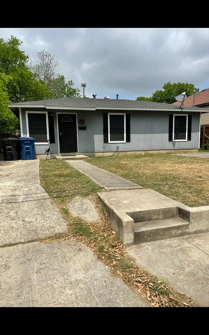 135 Dean St — Photo 1