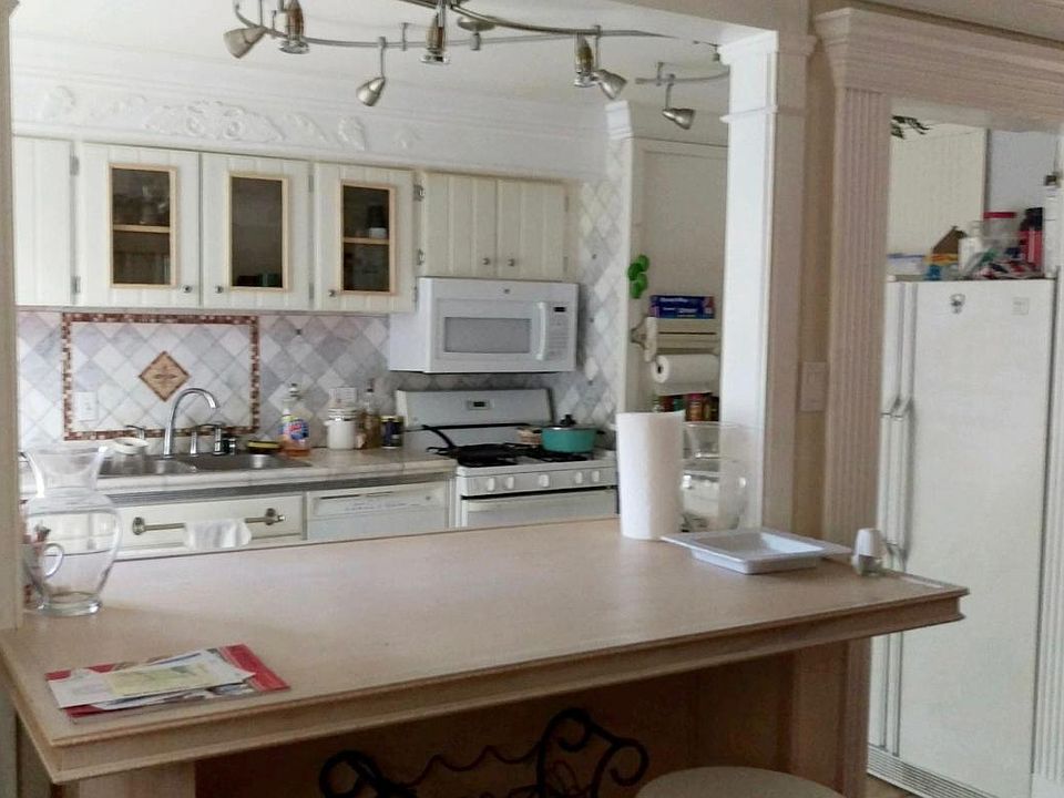1st image of 742 Quince Orchard Blvd APT T1