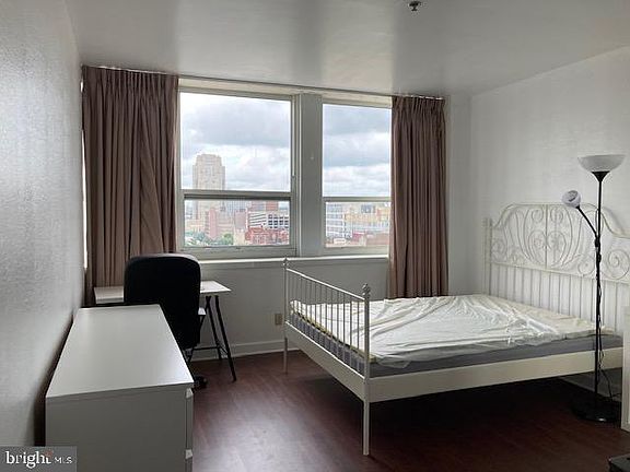 3rd image of 1100 Vine St APT 1103