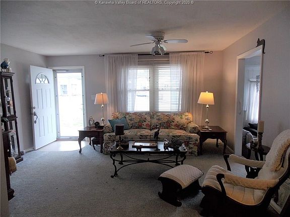 3rd image of 1006 Overlook Way