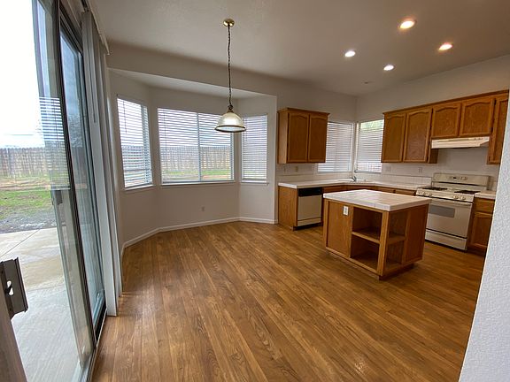 4th image of 9260 Heathfield Way