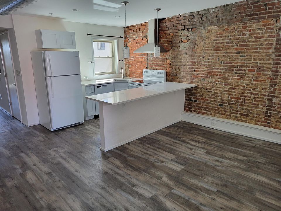 1st image of 604 E Girard Ave Unit 3