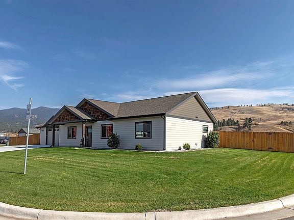 3rd image of 13646 Gordon Dr