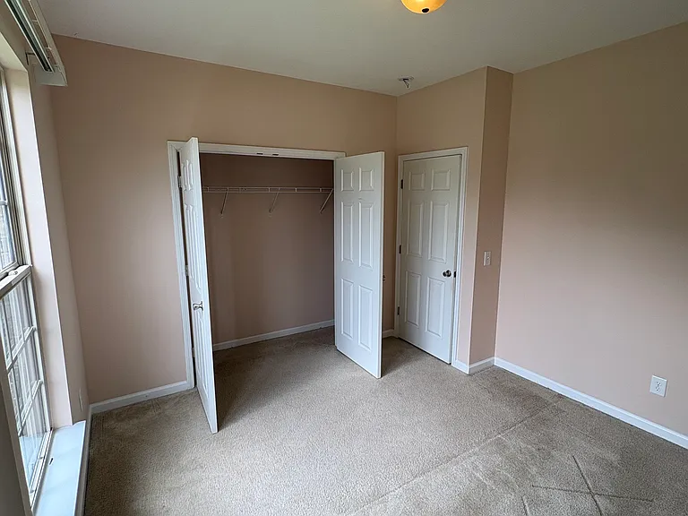 116 Jameson Pl — Photo 6