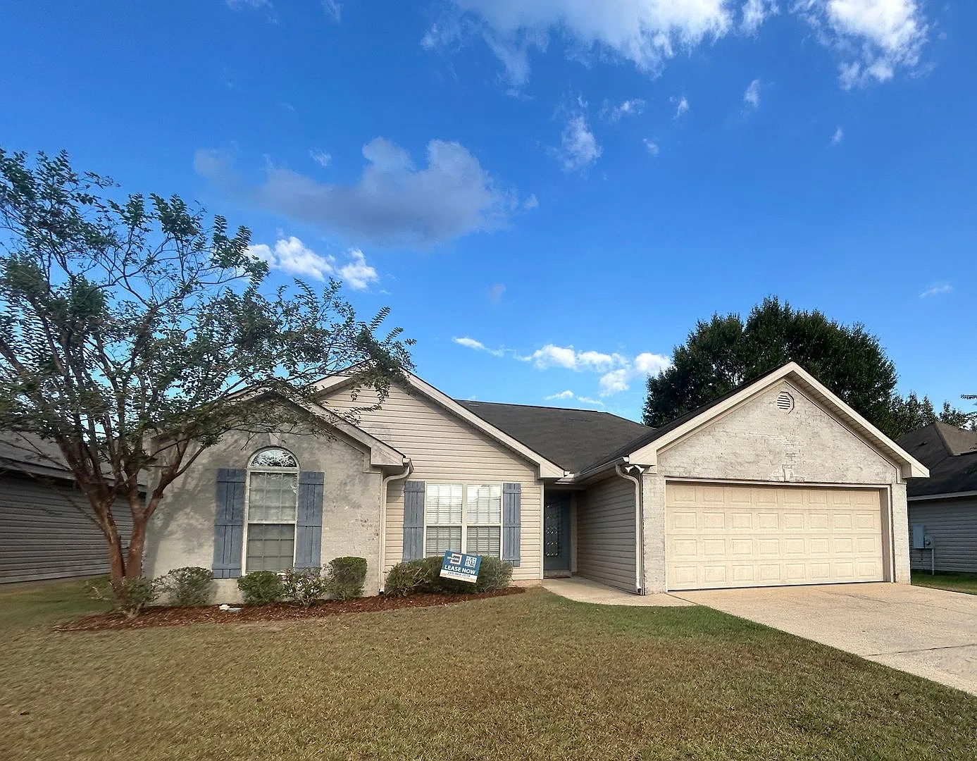 11403 Evergreen Ave — Photo 1