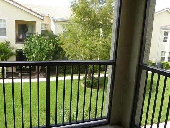 5th image of 154 SW Peacock Blvd APT 201