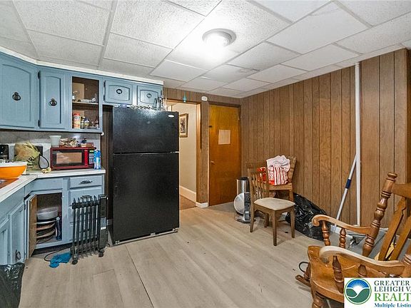 2nd image of 224 W Water St