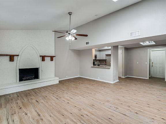 4th image of 2925 Elsinor Dr
