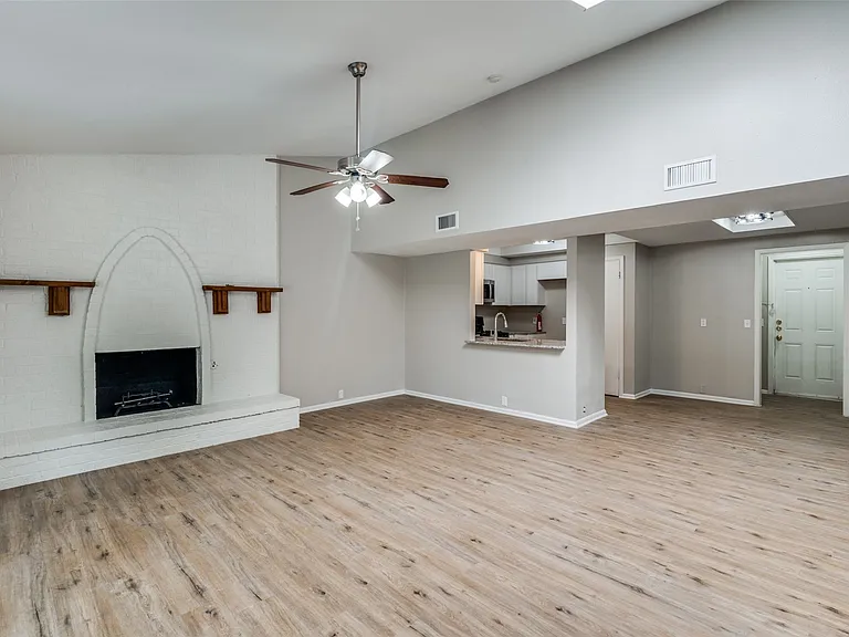 2925 Elsinor Dr — Photo 4