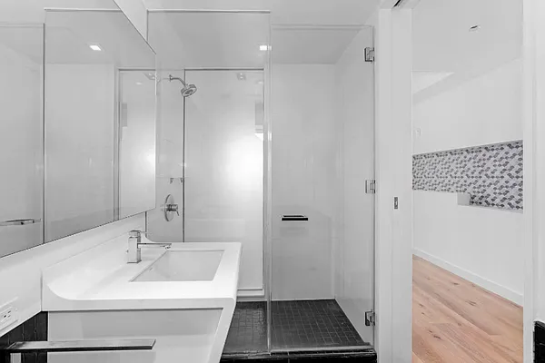 Rented by Compass | media 21