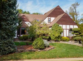 15 Susan Dr, Marlboro, NJ 07746
