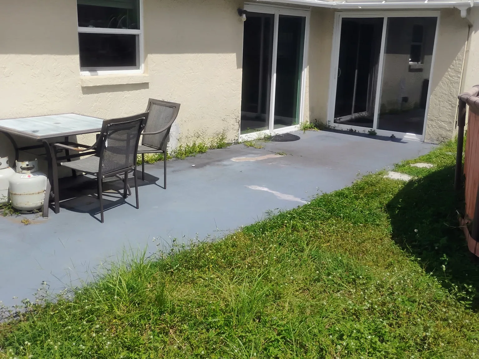 3 bed, 1280 sqft, $1,900 — Photo 2