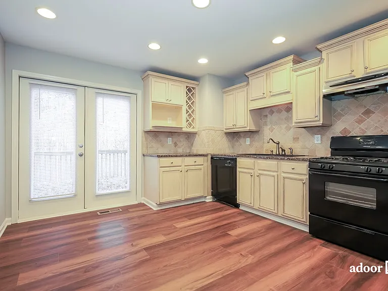 459 Amsterdam Way — Photo 3