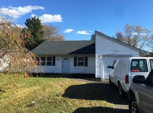 18 Meadow Ave, Medford, NY 11763