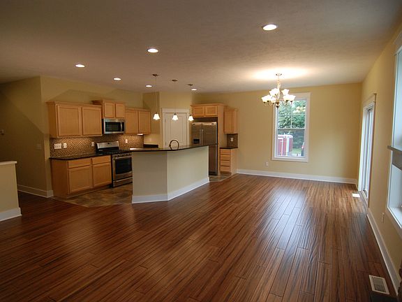 3rd image of 1833 Hollow Creek Dr SE