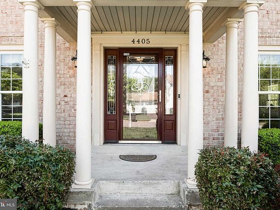 3rd image of 4405 Galesbury Ln