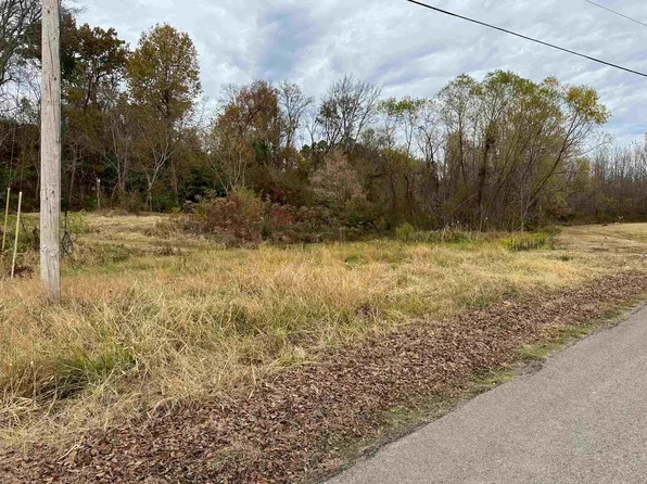535 Catfish Ln #15, Crump, TN 38327