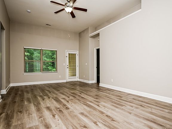 3rd image of 4974 Summersun Dr
