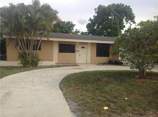 8942 NW 10th St, Pembroke Pines, FL 33024