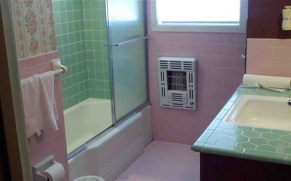 2nd image of 2040 Neches Ave