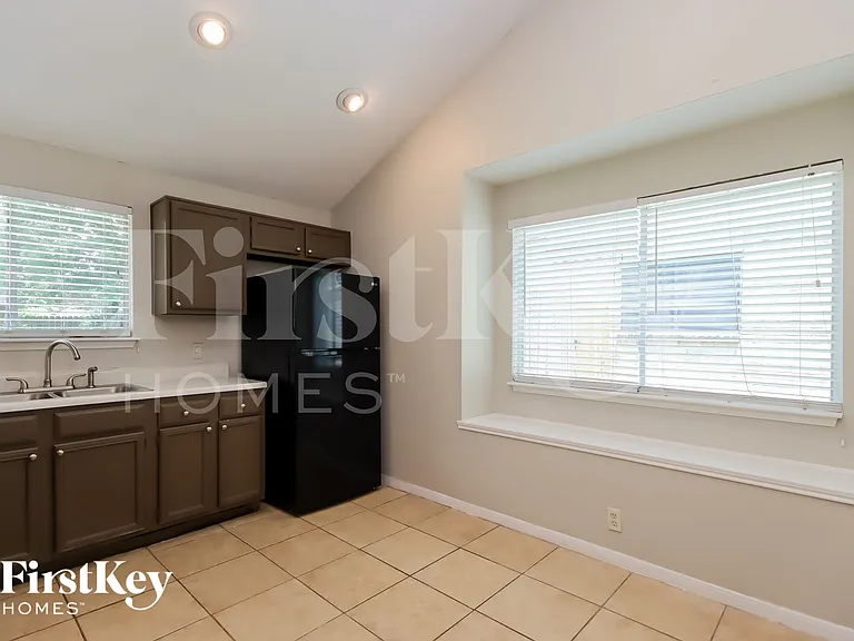 3919 Algernon Dr — Photo 5