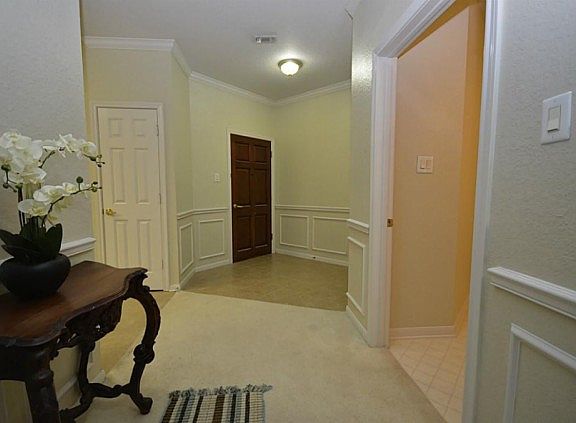 5th image of 2807 Kings Crossing Dr