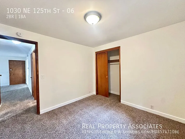 1030 NE 125th St #6 — Photo 15
