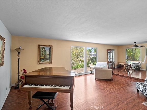3rd image of 23166 Glendora Dr