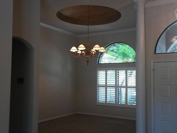 5th image of 329 Sandhurst Dr