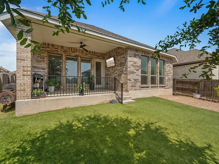 343 Eagle Ford Dr — Photo 28