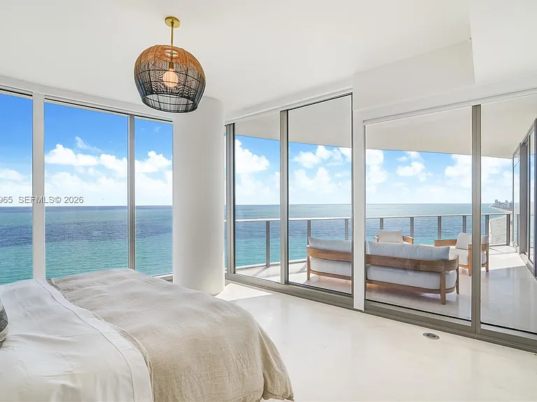 15701 Collins Ave #2302 — Photo 9