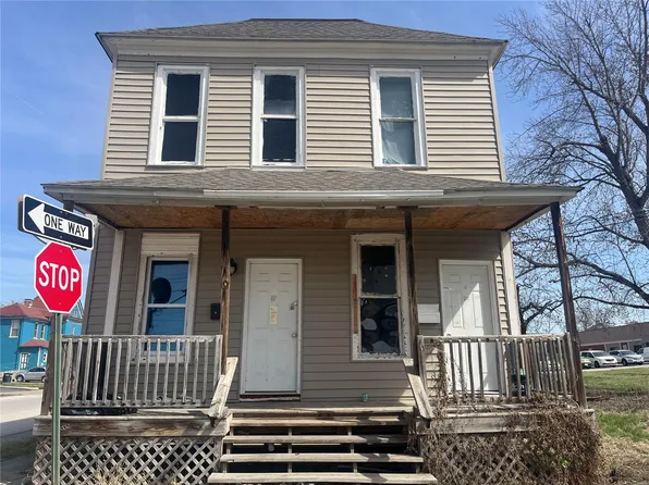 201 S 11th St, Hannibal, MO 63401