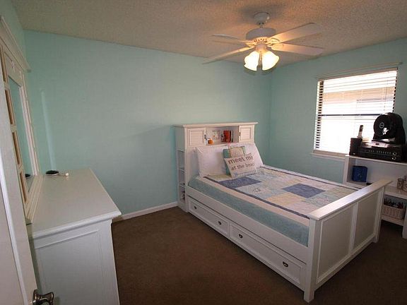 5th image of 428 Holiday Hill Cir E