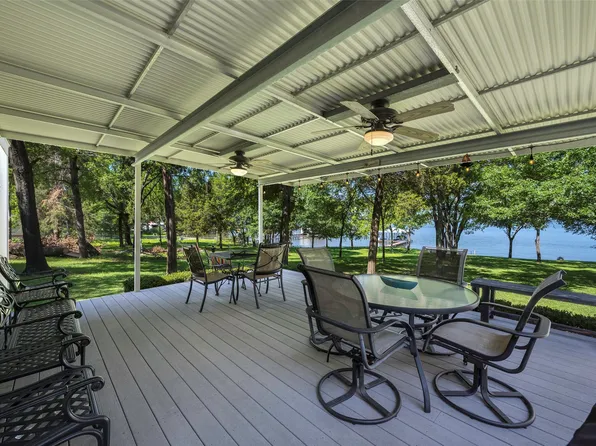 132 Ivy Ln, Mabank, TX 75156