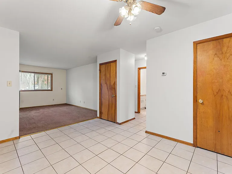 2588 Parkview St #4 — Photo 6