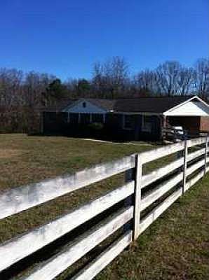 4th image of 1100 Marvin Land Ln