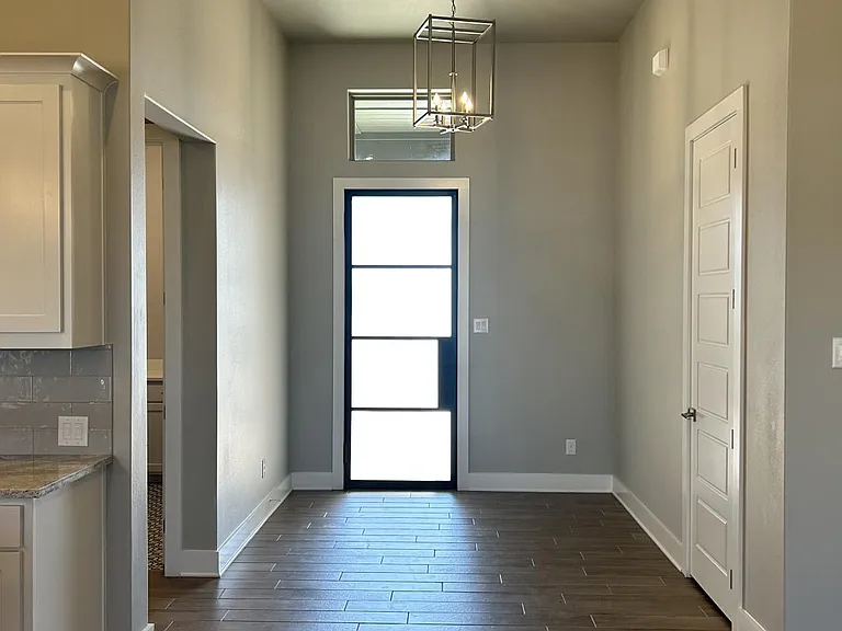 6426 Clayton Ct — Photo 19