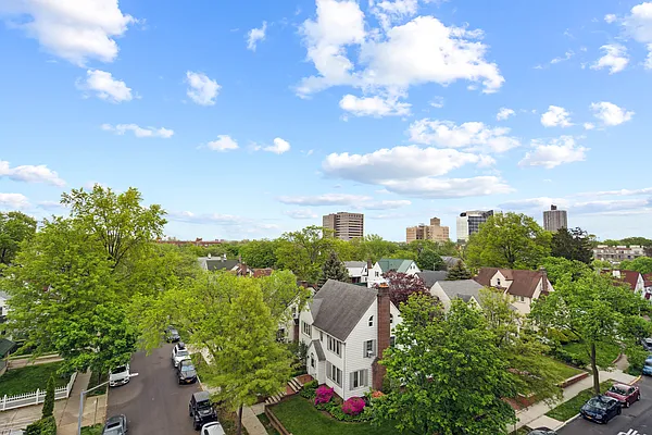 Sold by Prime Properties Long Island LLC | media 31