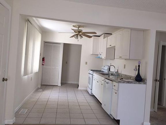 5th image of 1 Eisenhower Dr