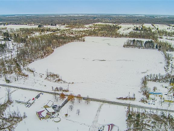 4th image of 9488 Rose Rd