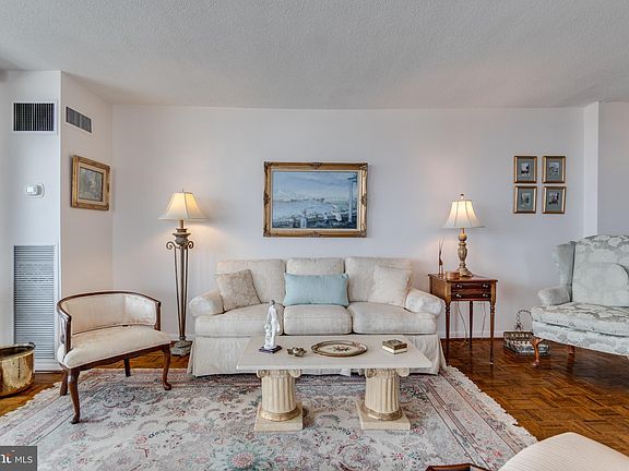3rd image of 400 Madison St APT 1308