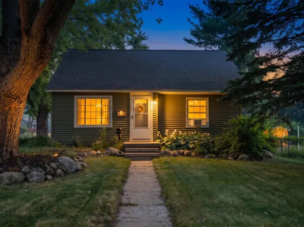 922 W Montcalm St, Greenville, MI 48838