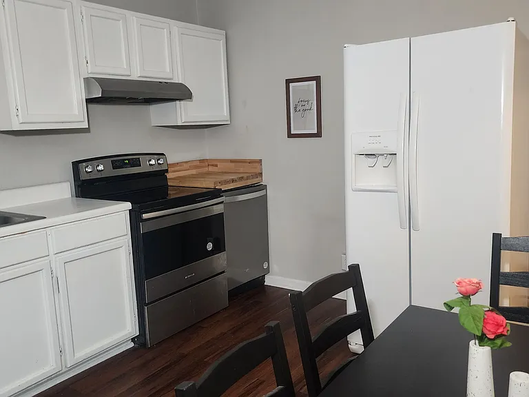 2215 Albion St — Photo 34